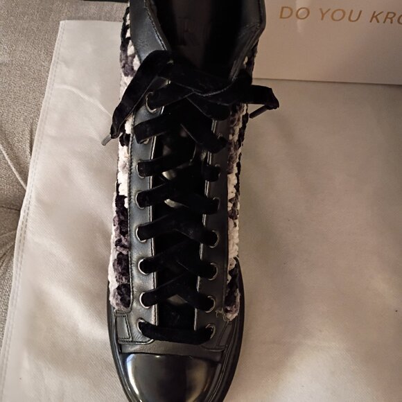 KROJAY  ONYX BLACK, WHITE, GREY WOMEN'S BOOT NEW With Tag and Box Size 10 - Picture 11 of 13